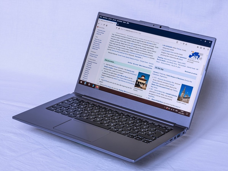 Dell Vostro 3400, 2.4 GHz Core i5-1135G7, 4-core CPU, 4.2 GHz Turbo, 8GB DDR4-3200, 1TB SATA HDD + 256GB SSD, 14" HD TN 1366 x 768, Bluetooth 4.2, Wi-Fi 4, Dual Speakers, Intel Iris Xe Graphics, DOS