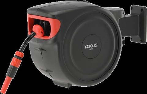 Auto retract garden hose reel