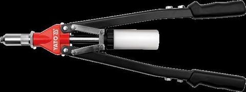 Hand riveting tool