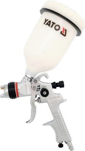 Spray gun with fluid cup